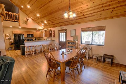 2712 Lost Way, Overgaard, AZ 85933 photo 18