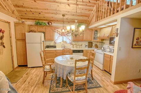 2831 Cattle Trail Rd, Overgaard, AZ 85933 photo 10