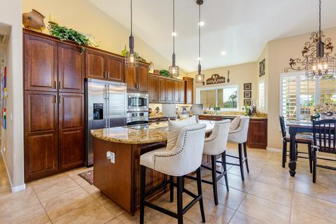 3329 E Tanglewood Dr, Phoenix, AZ 85048 photo 2