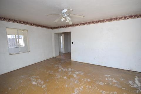 5437 S Montezuma St, Phoenix, AZ 85041 photo 2