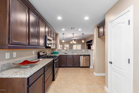 2075 E Saddlebrook Ct, Gilbert, AZ 85298 photo 8
