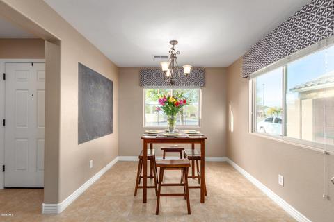 2075 E Saddlebrook Ct, Gilbert, AZ 85298 photo 5