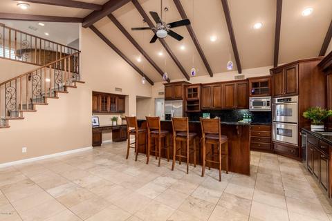 2745 E Winchcomb Dr, Phoenix, AZ 85032 photo 10