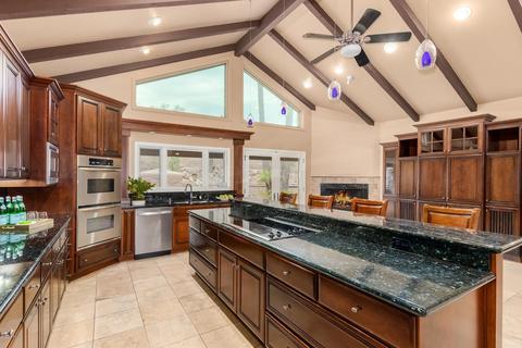 2745 E Winchcomb Dr, Phoenix, AZ 85032 photo 13