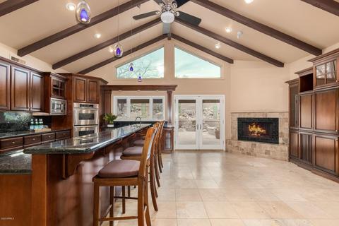 2745 E Winchcomb Dr, Phoenix, AZ 85032 photo 9
