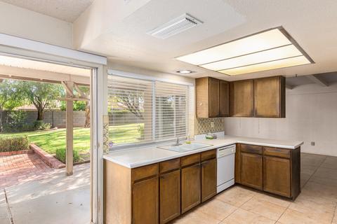 2745 E North Ln, Phoenix, AZ 85028 photo 19