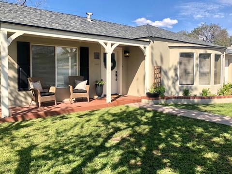 636 E Pepper Pl, Mesa, AZ 85203 photo 1