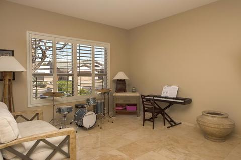 4359 E Lariat Ln, Phoenix, AZ 85050 photo 4