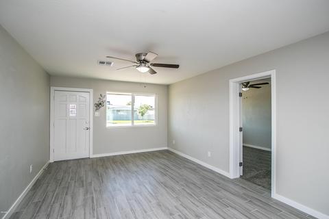 7014 W Wolf St, Phoenix, AZ 85033 photo 4