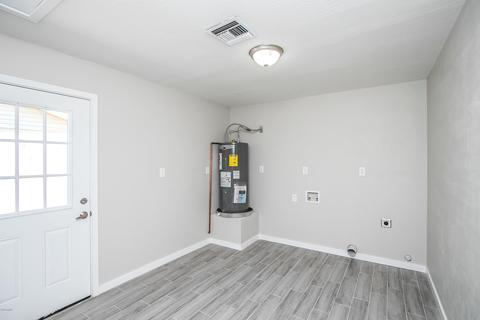 7014 W Wolf St, Phoenix, AZ 85033 photo 9