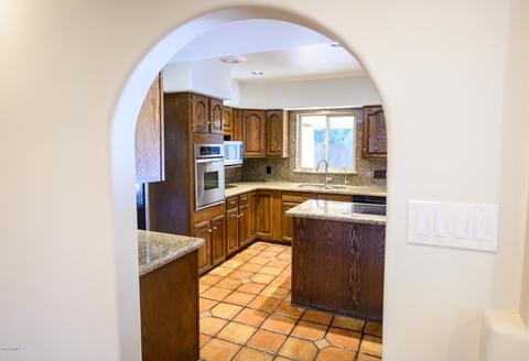 6029 E Linden Ln, Phoenix, AZ 85018 photo 4