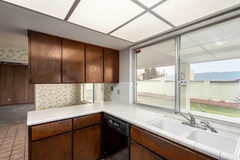 2540 E Turquoise Dr, Phoenix, AZ 85028 photo 14