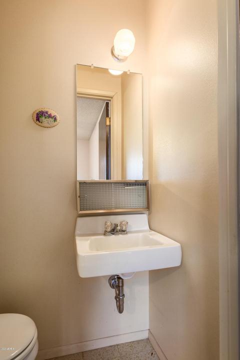 2540 E Turquoise Dr, Phoenix, AZ 85028 photo 25