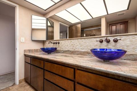 2540 E Turquoise Dr, Phoenix, AZ 85028 photo 8