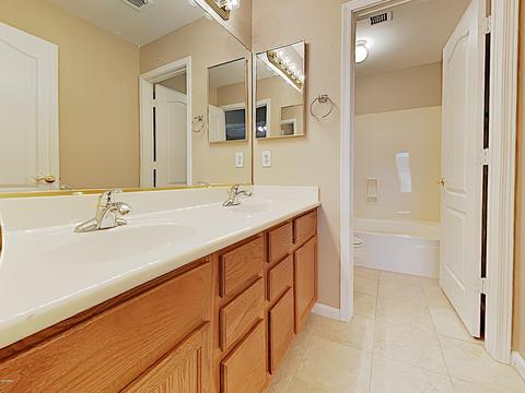 2392 S Cobblestone Ct, Gilbert, AZ 85295 photo 16