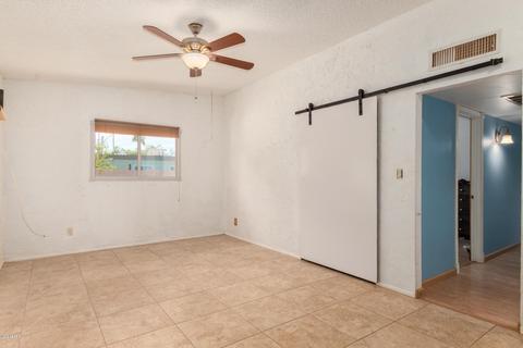3813 E Laurel Ln, Phoenix, AZ 85028 photo 9
