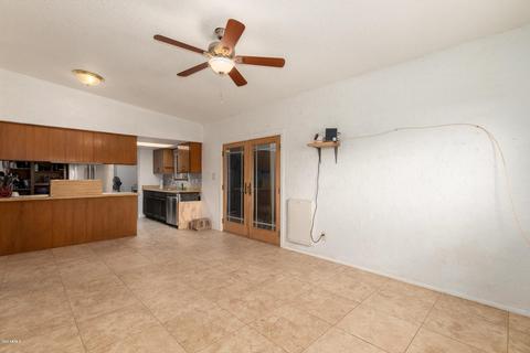 3813 E Laurel Ln, Phoenix, AZ 85028 photo 10
