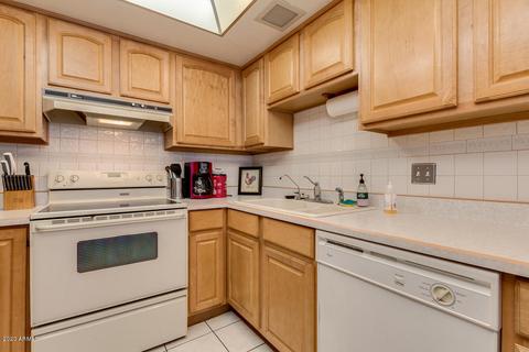 2253 E Flossmoor Cir, Mesa, AZ 85204 photo 11