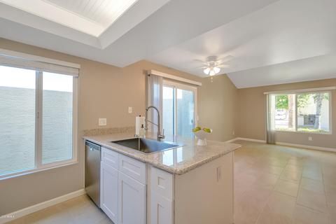 775 E Lola Dr, Phoenix, AZ 85022 photo 4
