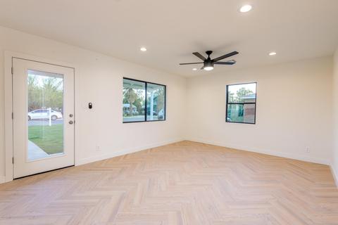 2824 E Avalon Dr, Phoenix, AZ 85016 photo 14