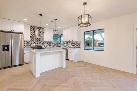 2824 E Avalon Dr, Phoenix, AZ 85016 photo 10
