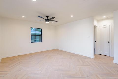 2824 E Avalon Dr, Phoenix, AZ 85016 photo 9