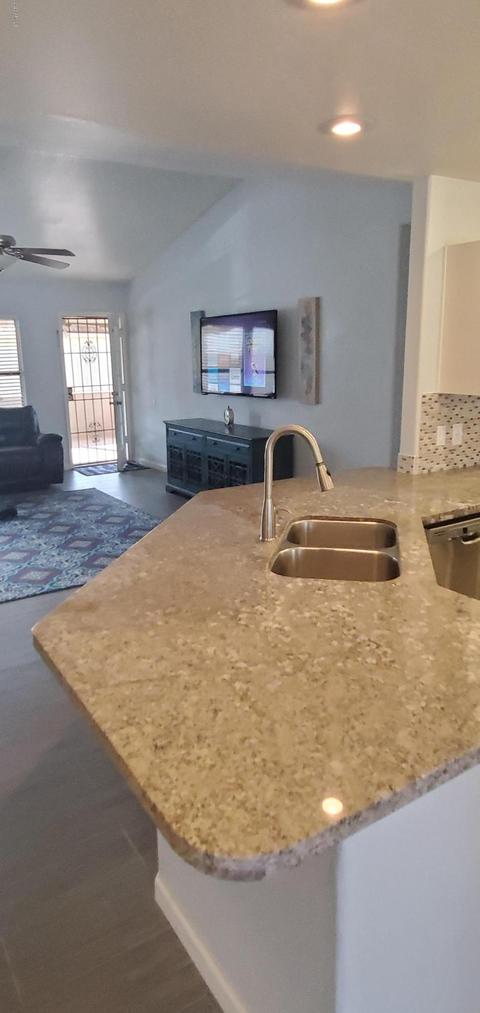 634 N Cobblestone St, Gilbert, AZ 85234 photo 16