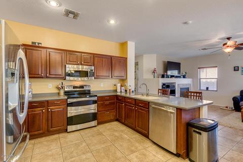 1725 S Cole Dr, Gilbert, AZ 85295 photo 7