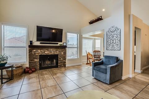 4154 E Cholla Canyon Dr, Phoenix, AZ 85044 photo 10