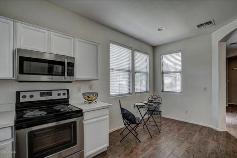 1927 Emily Ln, Gilbert, AZ 85295 photo 5