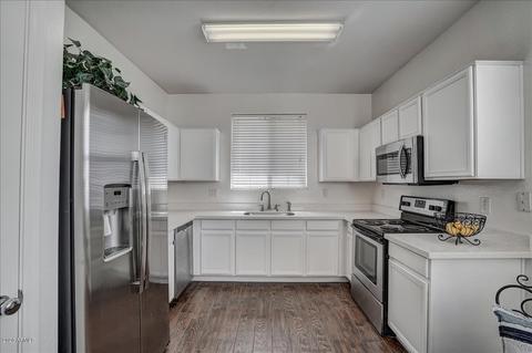 1927 Emily Ln, Gilbert, AZ 85295 photo 4