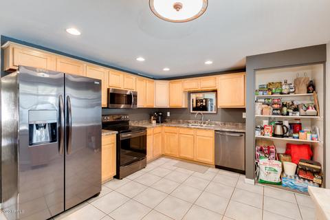 4049 E Ludlow Dr, Phoenix, AZ 85032 photo 13