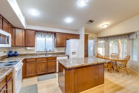 401 W Smoke Tree Rd, Gilbert, AZ 85233 photo 6