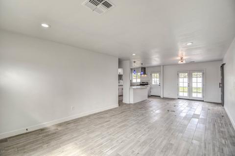 5637 N 8th Dr, Phoenix, AZ 85013 photo 8