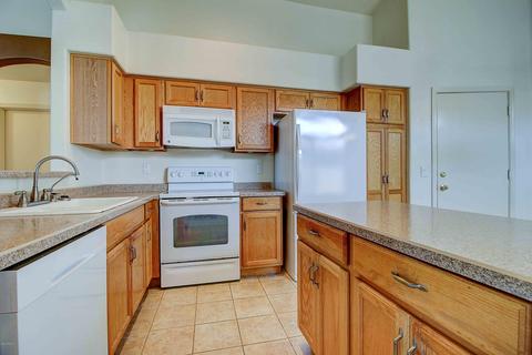 651 S Peppertree Dr, Gilbert, AZ 85296 photo 7
