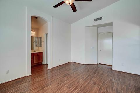651 S Peppertree Dr, Gilbert, AZ 85296 photo 9
