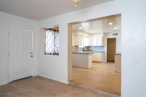 2227 E Mobile Ln, Phoenix, AZ 85040 photo 3
