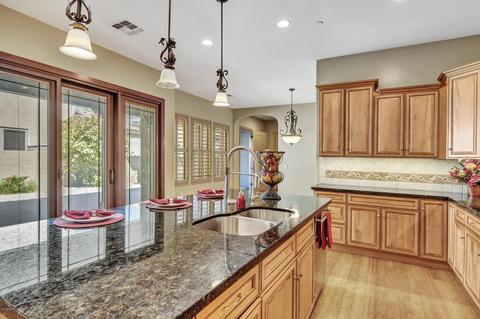 469 E Sunburst Ln, Tempe, AZ 85284 photo 11