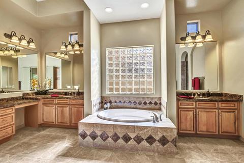 469 E Sunburst Ln, Tempe, AZ 85284 photo 17