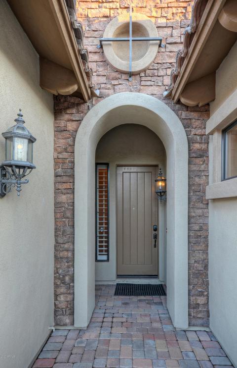 6921 E Scarlet Cir, Mesa, AZ 85207 photo 2