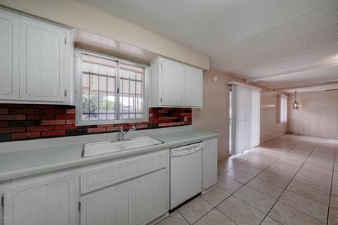 3308 N 80th Ln, Phoenix, AZ 85033 photo 6
