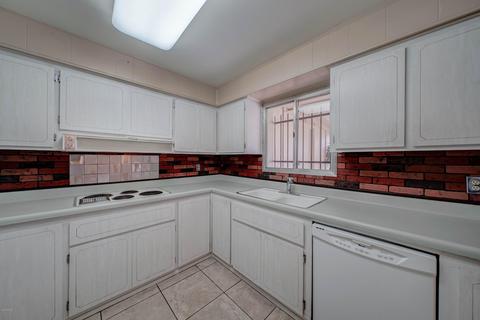 3308 N 80th Ln, Phoenix, AZ 85033 photo 5