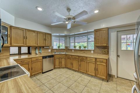 215 E Griswold Rd, Phoenix, AZ 85020 photo 13