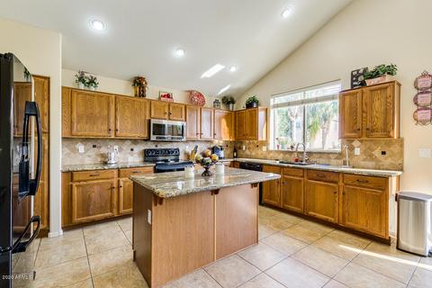 139 E Benrich Dr, Gilbert, AZ 85295 photo 9