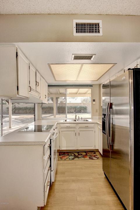 2631 E Mercer Ln, Phoenix, AZ 85028 photo 9