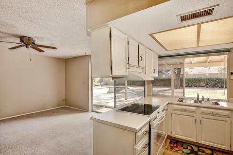 2631 E Mercer Ln, Phoenix, AZ 85028 photo 8