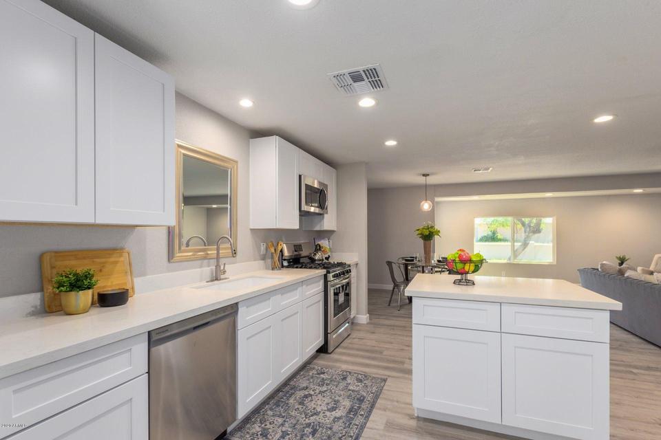  230 W Saint Charles Ave, Phoenix, AZ 85041 photo 11