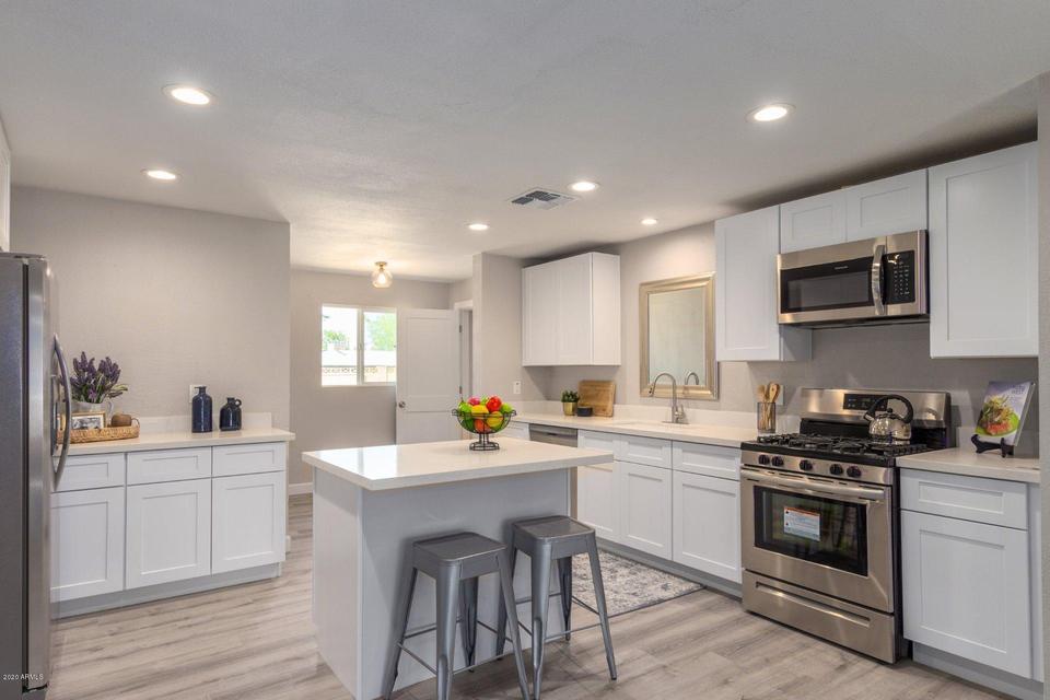  230 W Saint Charles Ave, Phoenix, AZ 85041 photo 9