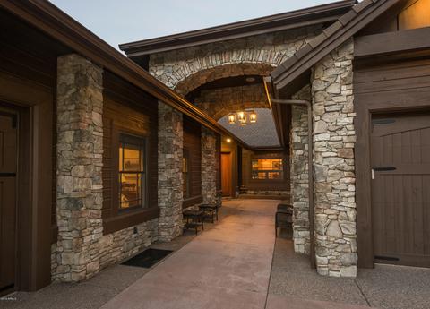 1636 E Morgan Run Dr, Flagstaff, AZ 86005 photo 2
