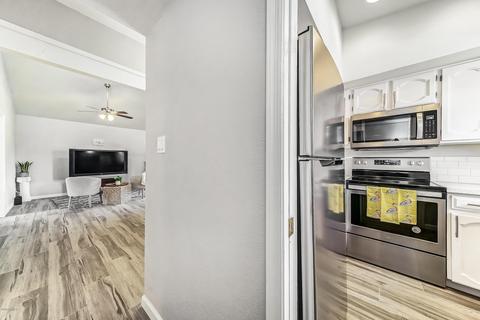 413 E Linda Ln #B, Gilbert, AZ 85234 photo 4